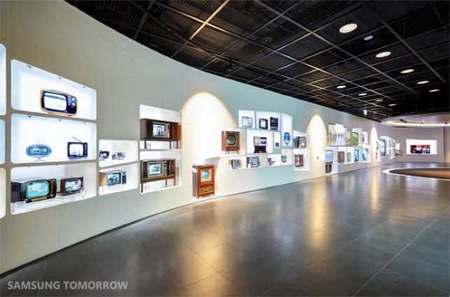 17-Hall-2-Display-Zone-643x424